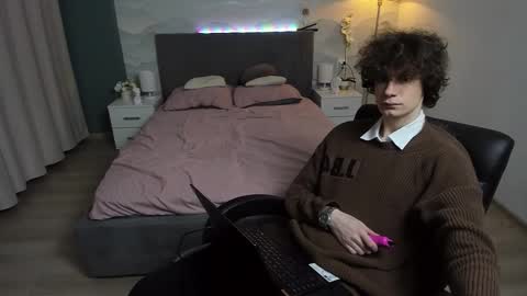 edvardblare online show from September 2025 06:08:02 PM