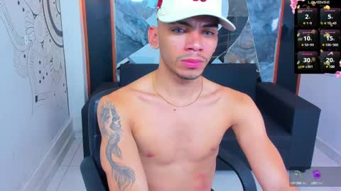 Snapshot of edward_24_ chatting on January 2025 08:43:01 AM Edward Colleman online show from January 2025 08:43:01 AM