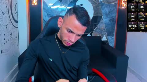 Snapshot of edward_24_ chatting on March 2025 04:12:02 AM Edward Colleman online show from March 2025 04:12:02 AM