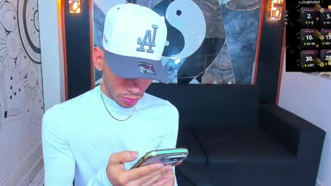 Snapshot of edward_24_ chatting on March 2025 04:21:01 AM Edward Colleman online show from March 2025 04:21:01 AM