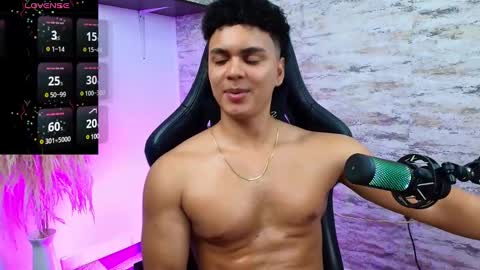 Snapshot of edward__clarck chatting on January 2025 07:37:02 AM EDWARD CLARCK online show from January 2025 07:37:02 AM