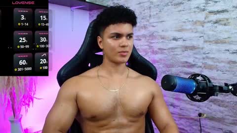 Snapshot of edward__clarck chatting on January 2025 08:01:01 AM EDWARD CLARCK online show from January 2025 08:01:01 AM