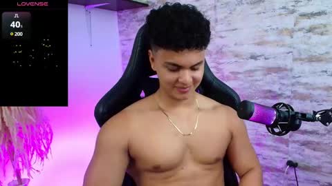 Snapshot of edward__clarck chatting on February 2025 02:58:02 AM EDWARD CLARCK online show from February 2025 02:58:02 AM