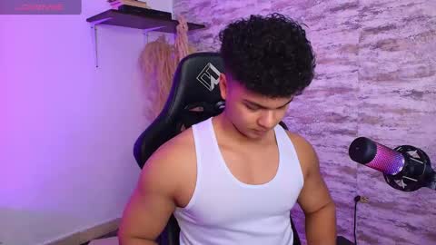 Snapshot of edward__clarck chatting on October 2025 12:30:02 AM EDWARD CLARCK online show from October 2025 12:30:02 AM