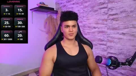 Snapshot of edward__clarck chatting on October 2025 05:41:01 AM EDWARD CLARCK online show from October 2025 05:41:01 AM