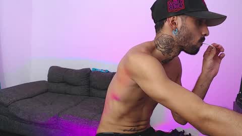 Snapshot of edward_johnsonn chatting on September 2025 11:10:02 PM edward_johnsonn online show from September 2025 11:10:02 PM