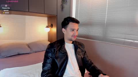 Eduardo online show from January 2025 08:36:02 PM