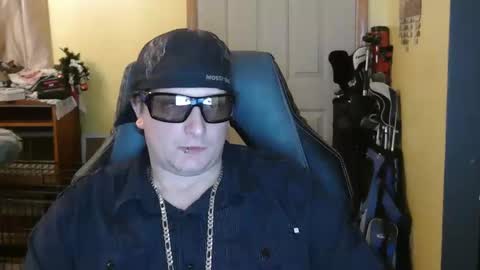 Snapshot of edwardaims_2please chatting on December 2025 03:12:01 AM edwardaims_2please online show from December 2025 03:12:01 AM