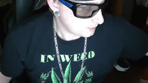 edwardaims_2please online show from March 2026 02:27:02 AM