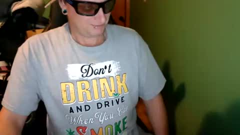 Snapshot of edwardaims_2please chatting on June 2026 02:57:01 AM edwardaims_2please online show from June 2026 02:57:01 AM