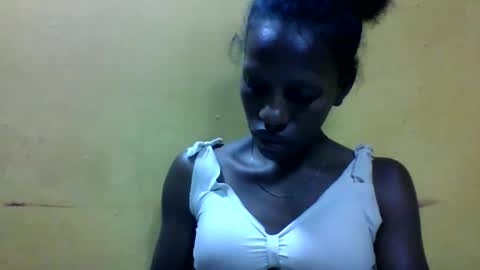 edwige770943 online show from April 2026 06:31:02 PM