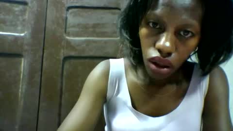 edwige770943 online show from April 2026 04:52:01 PM