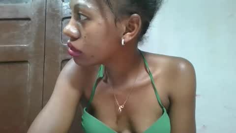 Snapshot of edwige770943 chatting on May 2026 08:17:01 PM edwige770943 online show from May 2026 08:17:01 PM