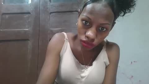 Snapshot of edwige770943 chatting on June 2026 07:43:01 AM edwige770943 online show from June 2026 07:43:01 AM