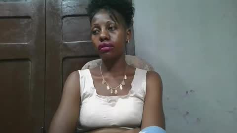 Snapshot of edwige770943 chatting on June 2026 05:46:02 AM edwige770943 online show from June 2026 05:46:02 AM