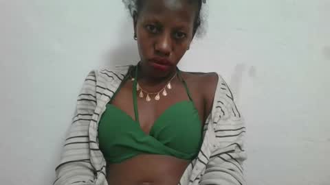 Snapshot of edwige770943 chatting on June 2026 01:21:02 AM edwige770943 online show from June 2026 01:21:02 AM