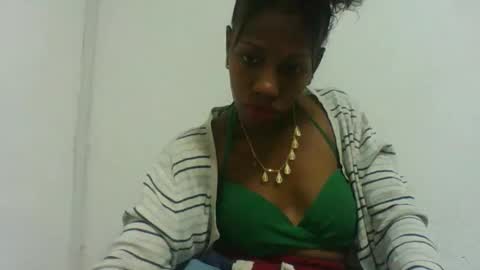 Snapshot of edwige770943 chatting on June 2026 02:33:02 AM edwige770943 online show from June 2026 02:33:02 AM