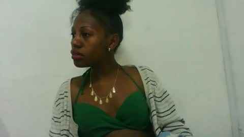 Snapshot of edwige770943 chatting on June 2026 05:16:01 AM edwige770943 online show from June 2026 05:16:01 AM