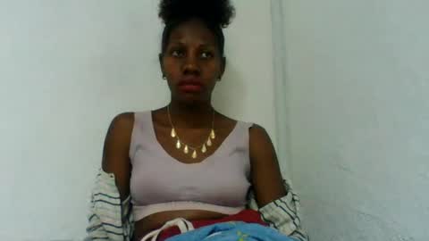 Snapshot of edwige770943 chatting on June 2026 07:39:01 AM edwige770943 online show from June 2026 07:39:01 AM