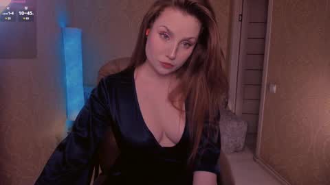Snapshot of eesmaaarr chatting on February 2025 10:28:01 PM eesmaaarr online show from February 2025 10:28:01 PM