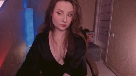 Snapshot of eesmaaarr chatting on September 2025 10:33:02 PM eesmaaarr online show from September 2025 10:33:02 PM