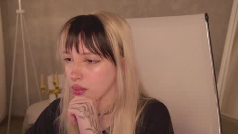 Snapshot of eevamarie chatting on June 2026 04:56:02 PM EVA NON NUDE online show from June 2026 04:56:02 PM
