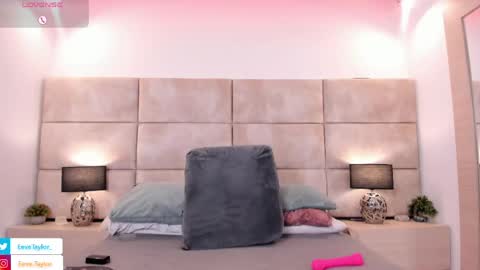 Eevee online show from May 2026 02:52:02 AM