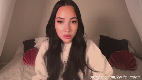 eevie online show from December 2024 08:00:01 AM