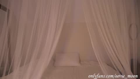 eevie online show from February 2025 07:37:02 AM