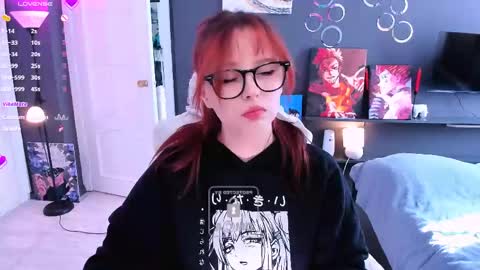 Snapshot of effie_lee chatting on May 2026 06:19:02 AM Effie online show from May 2026 06:19:02 AM