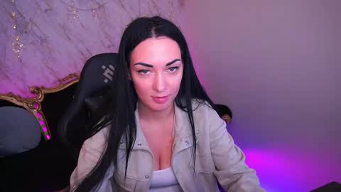 effie_luvv online show from February 2026 07:45:01 AM