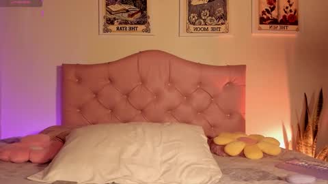 Snapshot of effy_cb chatting on January 2026 05:12:01 AM effy online show from January 2026 05:12:01 AM