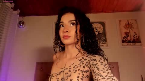 Snapshot of effy_cb chatting on February 2026 04:09:01 AM effy online show from February 2026 04:09:01 AM