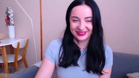 Snapshot of effy_m chatting on December 2024 09:39:02 AM Effy online show from December 2024 09:39:02 AM