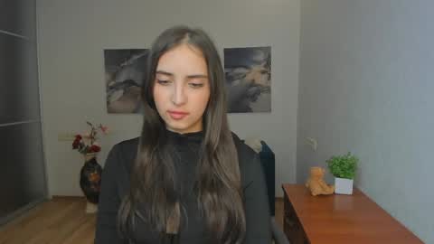 Effy Royse online show from April 2026 05:43:02 PM