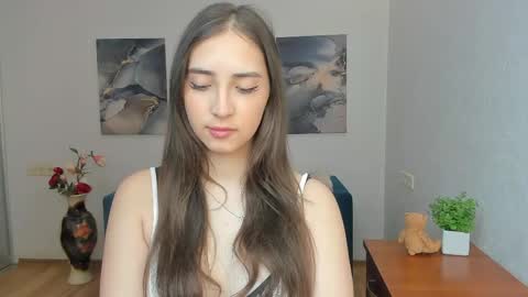 Effy Royse online show from April 2026 05:55:01 AM