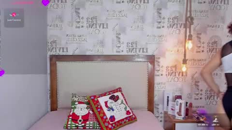  E F F Y  online show from December 2024 07:29:01 PM