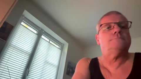 Snapshot of eichelhorn chatting on October 2025 03:13:01 PM eichelhorn online show from October 2025 03:13:01 PM