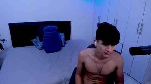 Snapshot of eiden_allenx1 chatting on January 2025 02:17:02 PM eiden_allenx1 online show from January 2025 02:17:02 PM