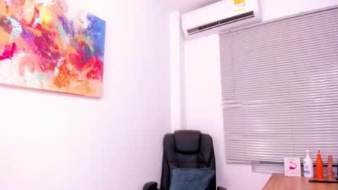 Snapshot of eileen_tanihara chatting on February 2026 06:26:01 AM eileenn tanihara online show from February 2026 06:26:01 AM