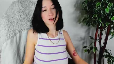 eileenmoores online show from September 2025 03:38:01 PM