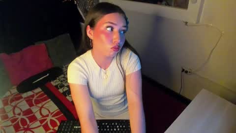 Snapshot of eilen_pink chatting on March 2026 12:27:01 PM EILIN PINK online show from March 2026 12:27:01 PM