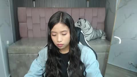 eimy18_b online show from May 2026 01:16:01 PM