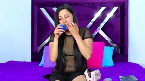 eimy__cute online show from October 2025 06:58:01 PM