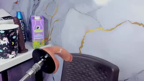 Eimy online show from February 2026 08:56:02 PM