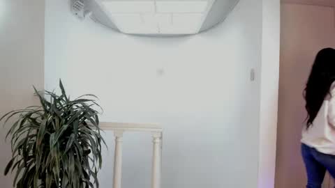 eimy_rosse18 online show from April 2026 02:43:02 PM