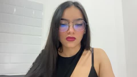 eimy_rosse18 online show from May 2026 01:52:01 PM
