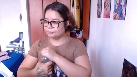 Snapshot of eimy_saenzz chatting on December 2025 04:16:01 PM eimy_saenzz online show from December 2025 04:16:01 PM