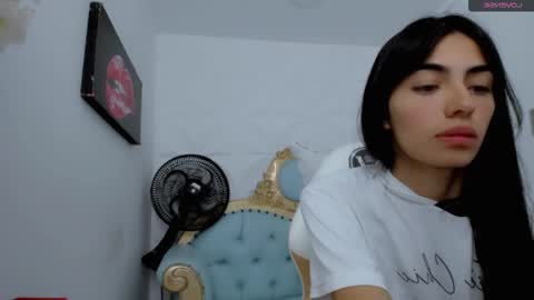 Snapshot of eimy_skinny chatting on January 2026 12:31:01 PM eimy online show from January 2026 12:31:01 PM