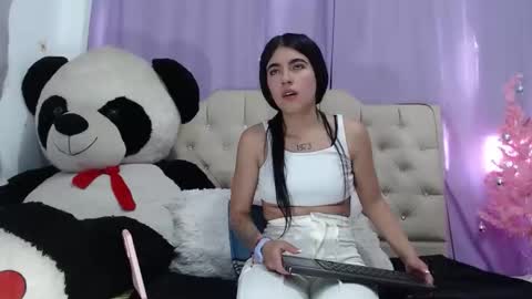 eimyy_rouse online show from December 2025 08:27:02 PM